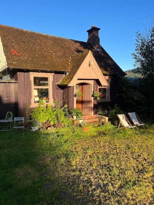 Sleeps 10. The Old Pink Library By Loch And River Villa Lochearnhead Esterno foto