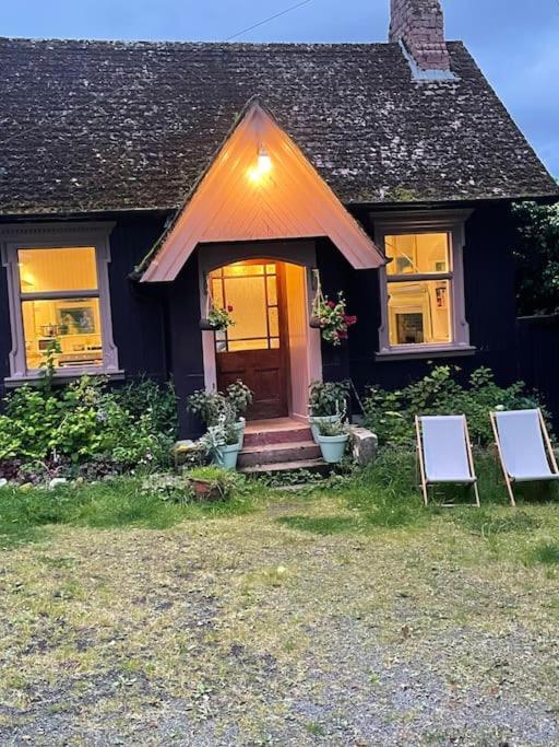 Sleeps 10. The Old Pink Library By Loch And River Villa Lochearnhead Esterno foto
